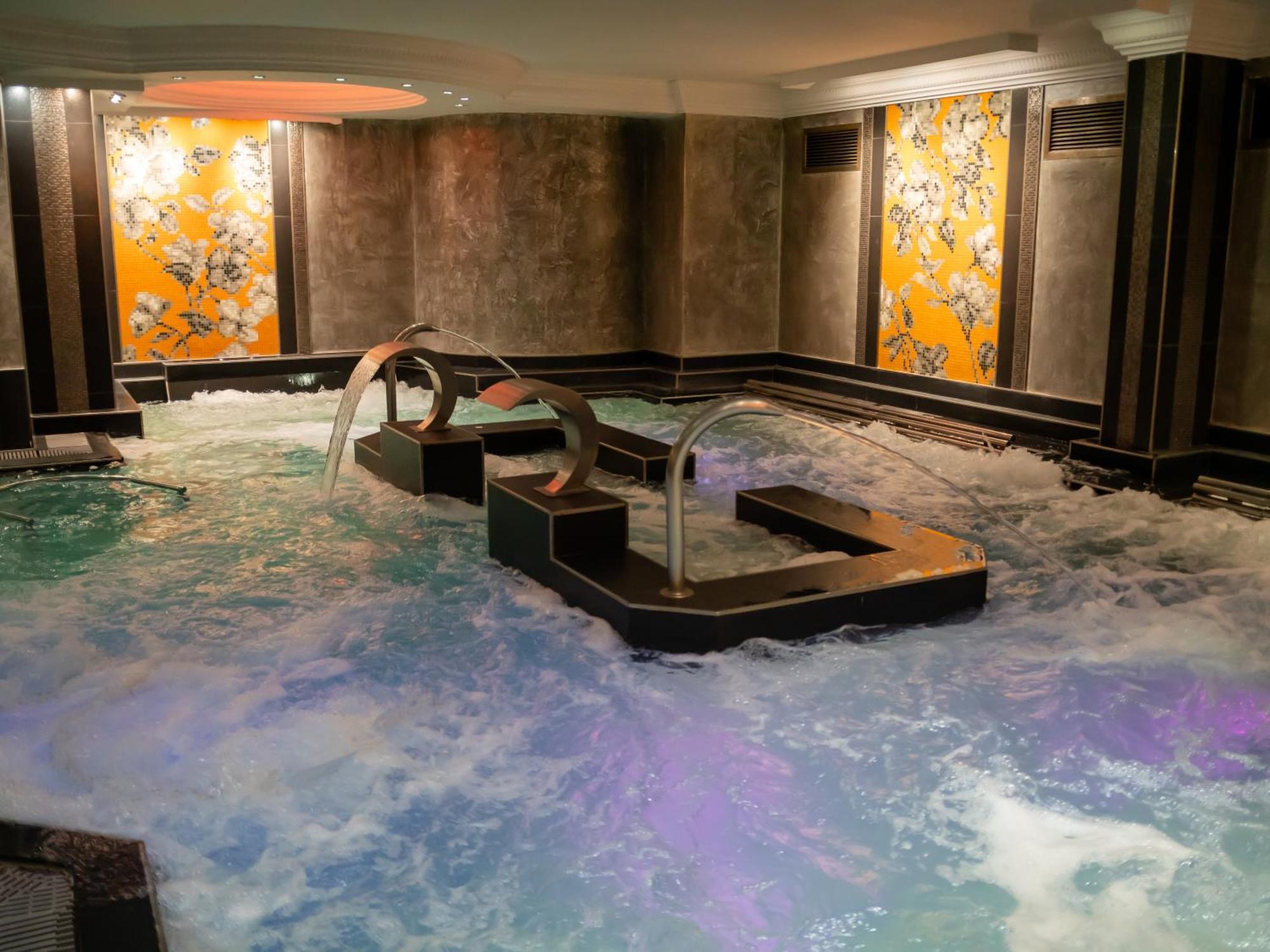 Hotel Princesa Parc Excellence Arinsal Extérieur photo The spa at the MGM Grand