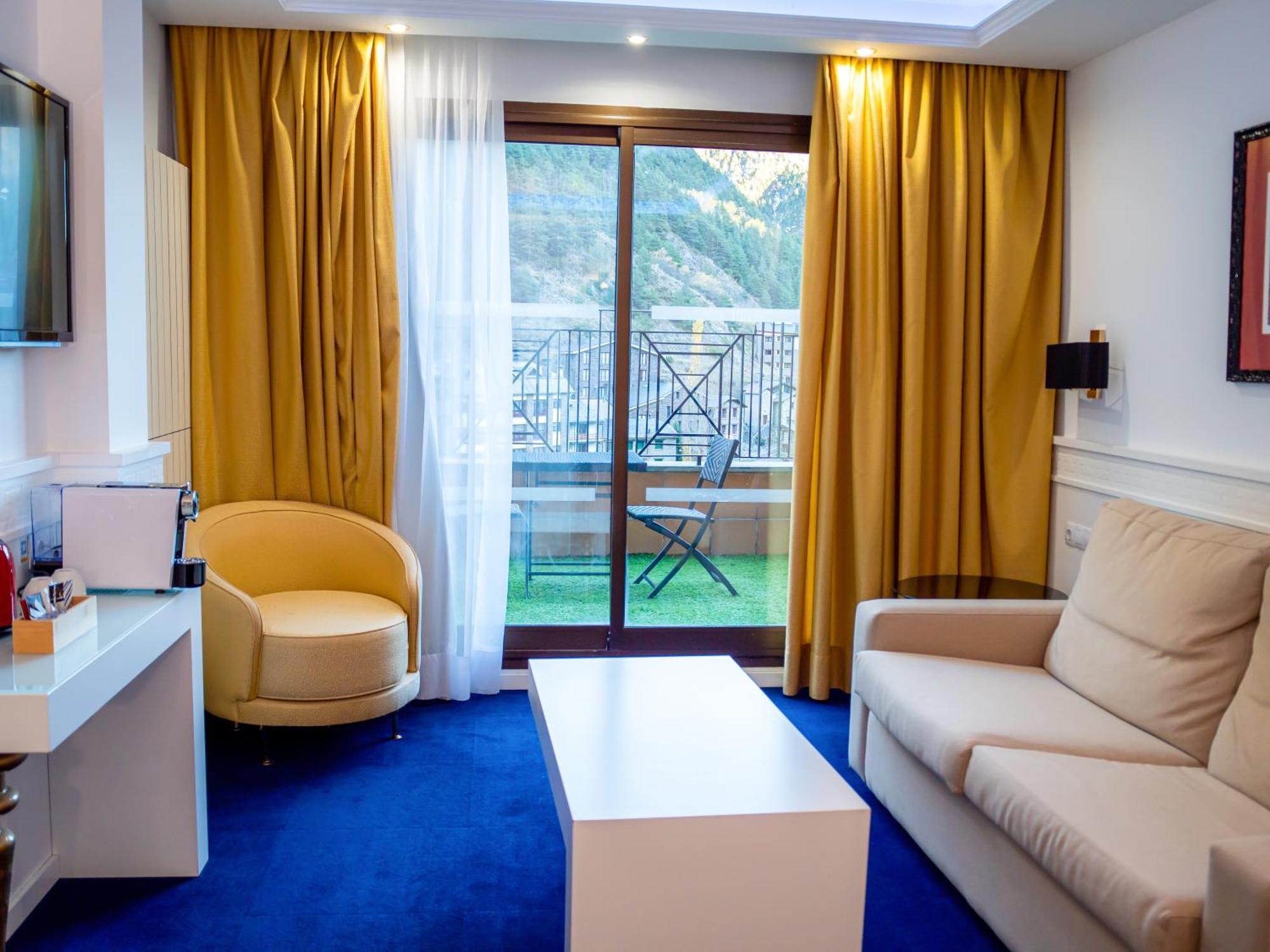 Hotel Princesa Parc Excellence Arinsal Extérieur photo A suite at the hotel